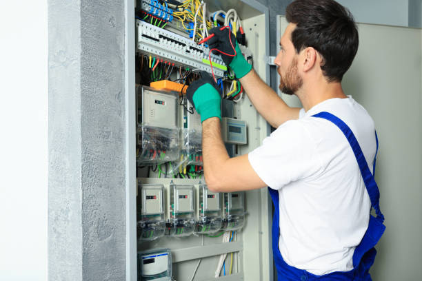 Best Affordable Emergency Electrician  in Ttapoisett Center, MA